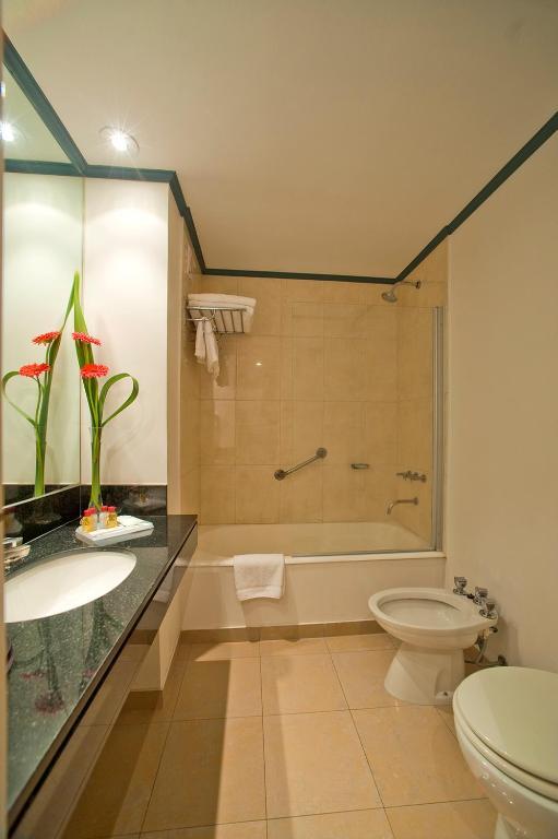 Hotel Libertador Tandil Bagian luar foto