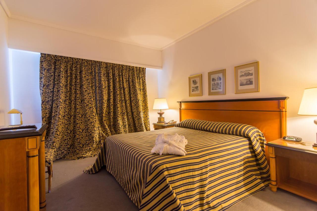 Hotel Libertador Tandil Bagian luar foto