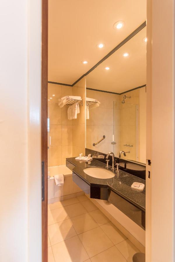 Hotel Libertador Tandil Bagian luar foto